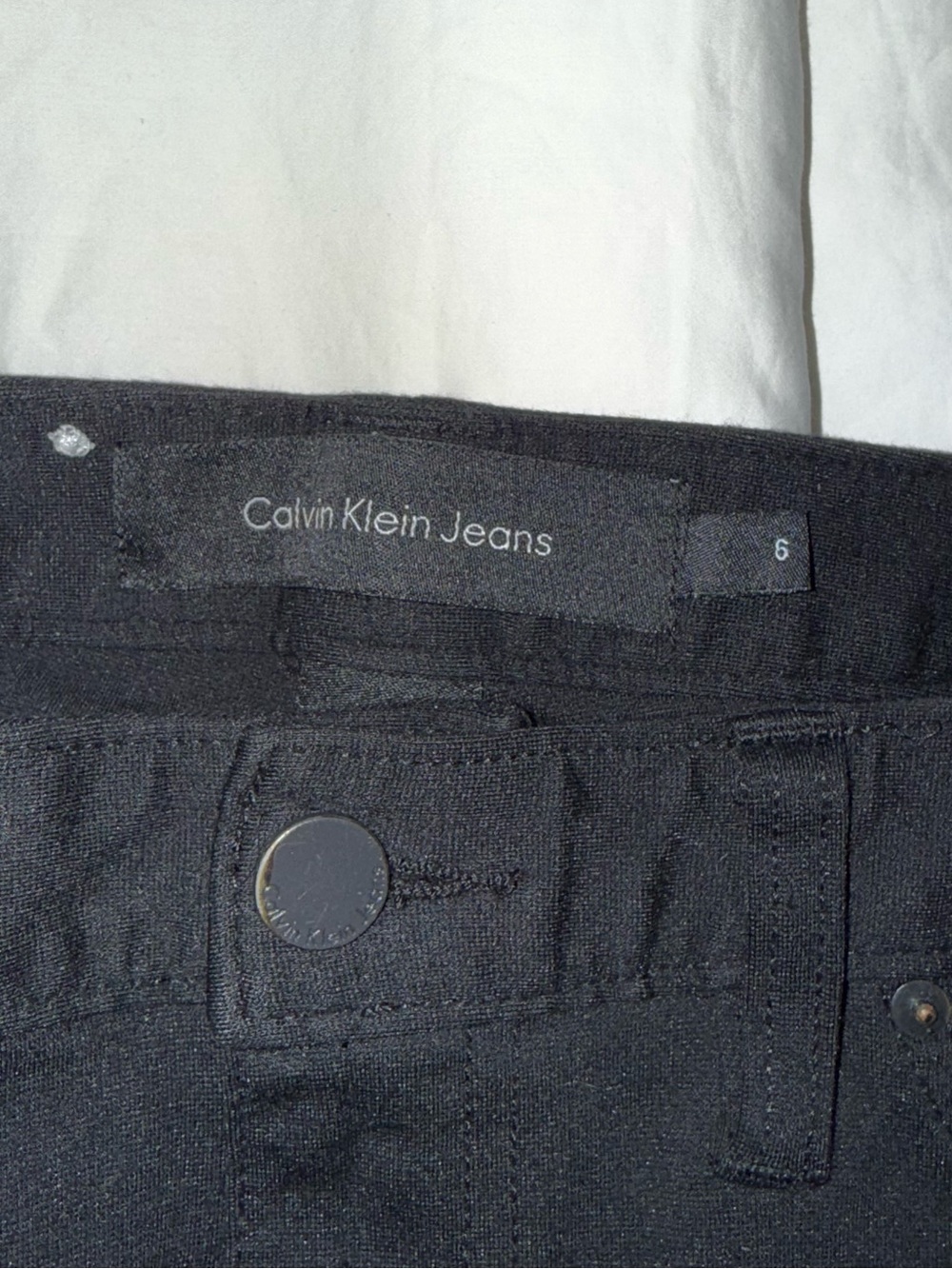 Calvin Klein Women’s Black Slim Stretchy Jeans - 6